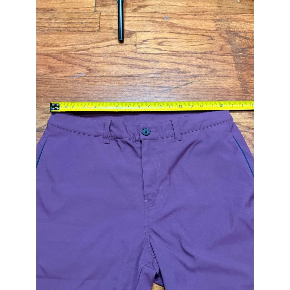 TravisMathew Mens burgandy Performance Golf Shorts Size 33  Activewear